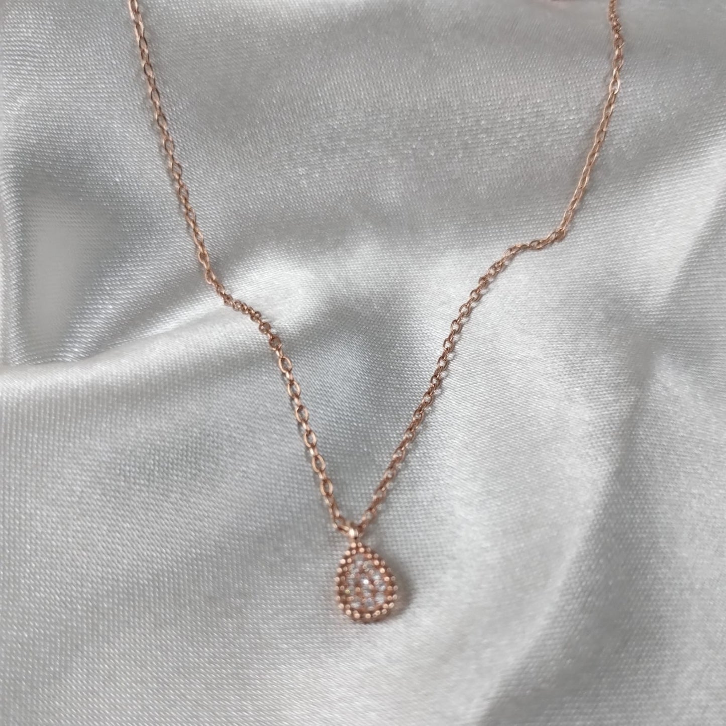 Rosé Drop Pendant Set