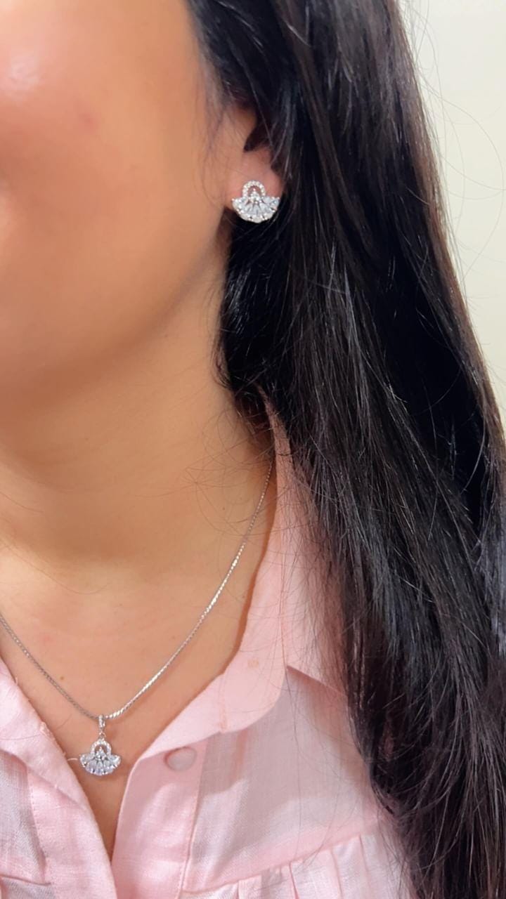 Blossom Drop Silver Pendant Set