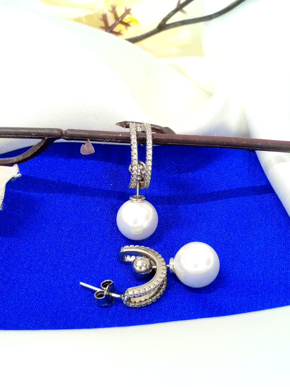 Pearl Drop Earrings