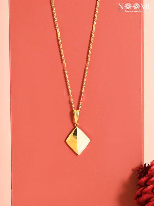 Stainless steel. Anti-tarnish. NOOMI