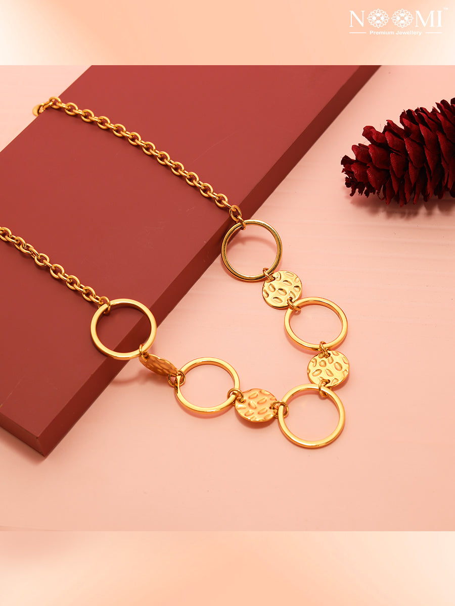 Stainless steel. Anti-tarnish. NOOMI