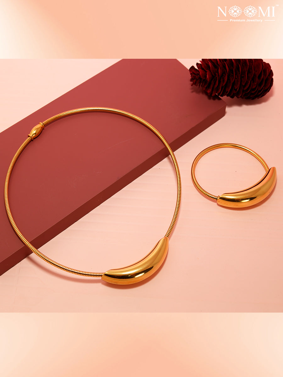 Stainless steel. Anti-tarnish. NOOMI