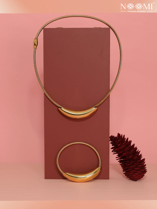 Stainless steel. Anti-tarnish. NOOMI