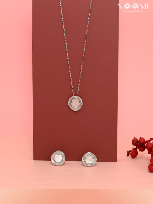 925 Silver. NOOMI. Designer Pendant Set