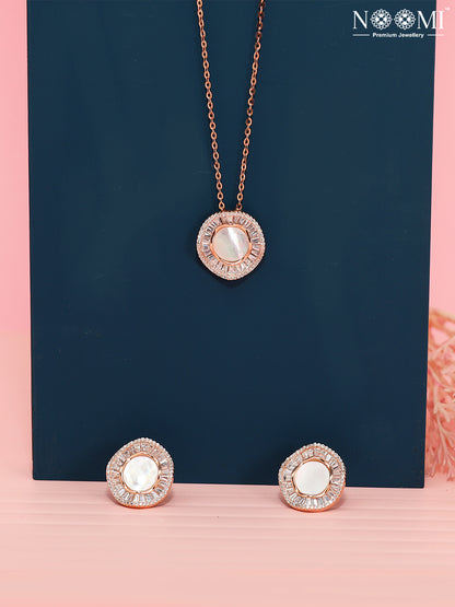 925 Silver. NOOMI. Designer Pendant Set