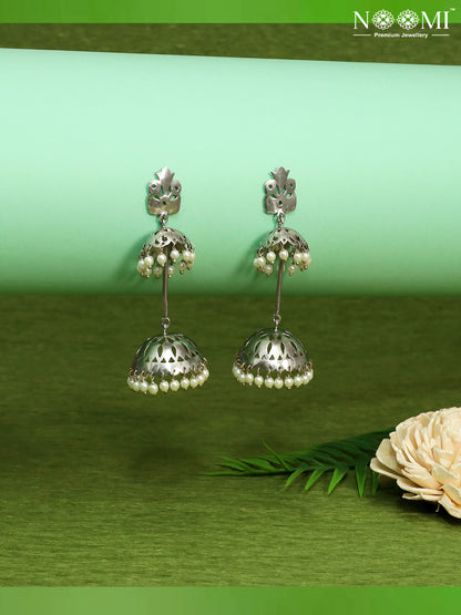 Silver Jhumka / Jhumki with pearls