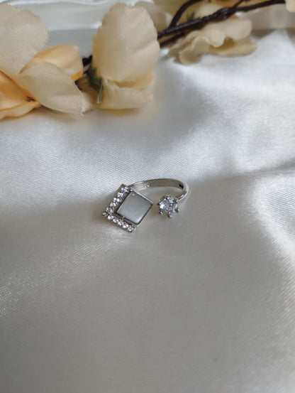 Stylish Cream Stone Zircon Ring