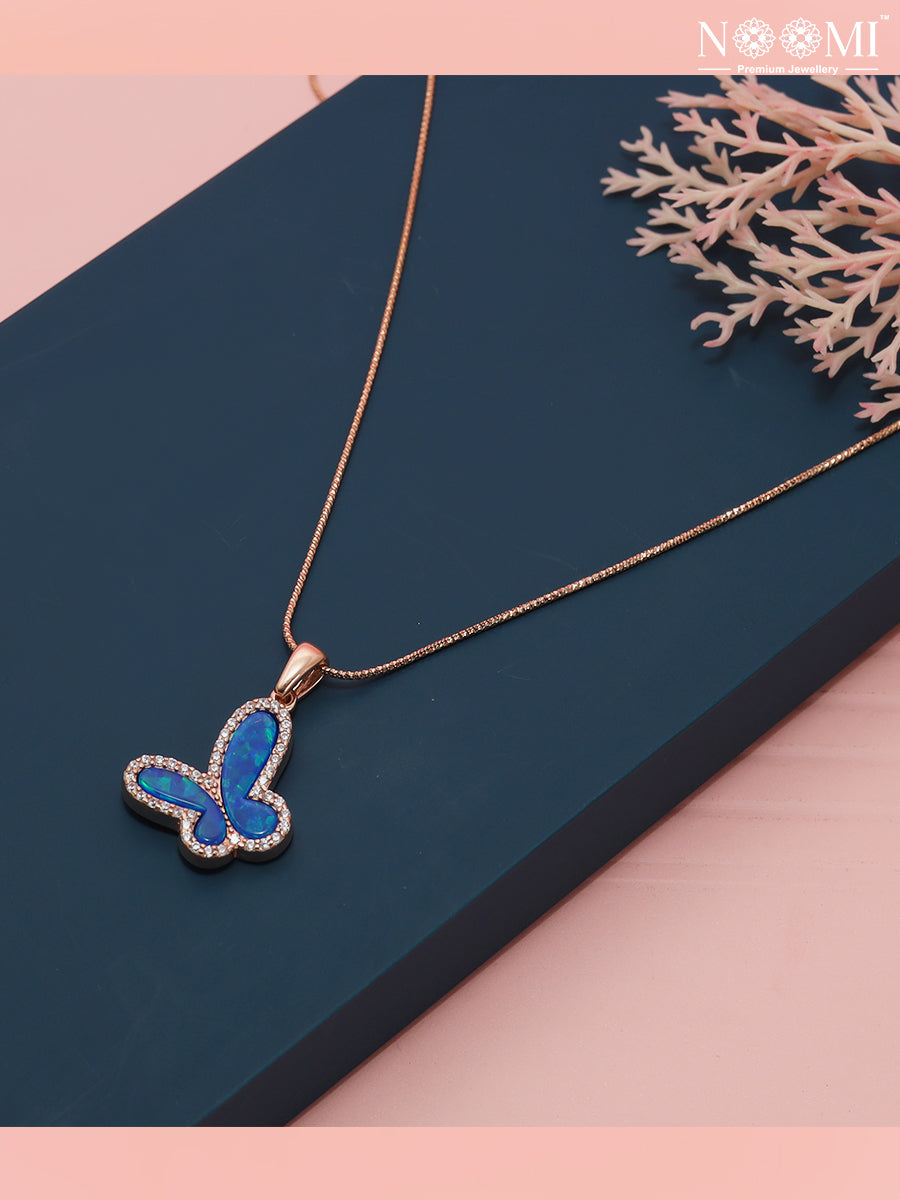 925 Silver NOOMI Designer Pendant with Chain
