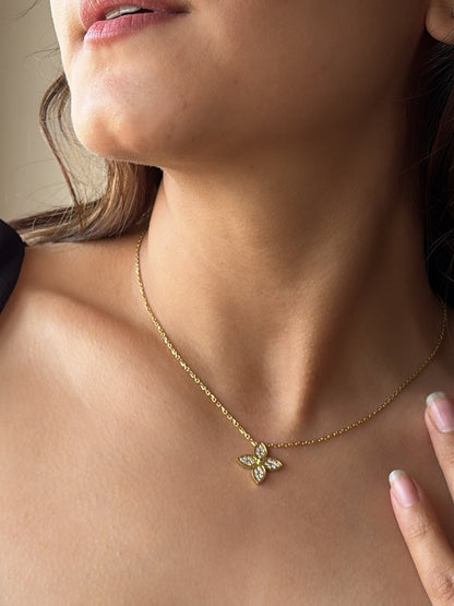 Stainless steel. Anti-tarnish. NOOMI